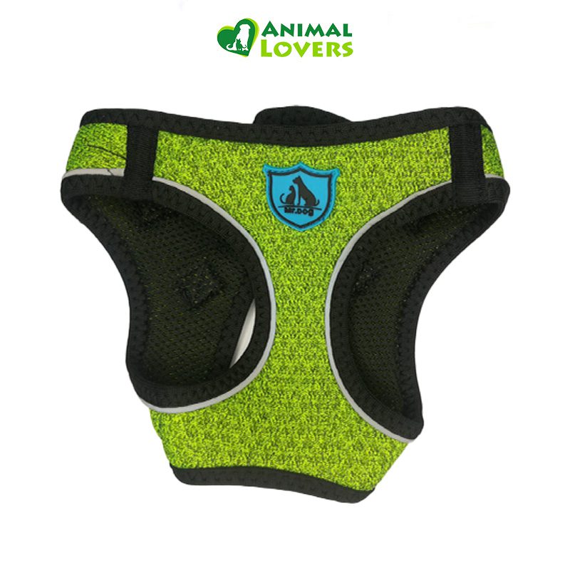 pechera-de-perro-pequeño-verde.jpg Pechera de Perro Pequeño Verde es un arnes para perros de tamaños pequeños, encuentra la talla ideal para tu mascota. De fácil ajuste de tamaño para un ajuste personalizado: este arnés de pecho ajustable para perro está equipado con un triple deslizamiento que permite ajustes de tamaño fáciles para adaptarse a diferentes tamaños de circunferencia. Seguro para mascotas y el arnés de perro de ajuste perfecto para tu amigo. Pasa, engancha y listo. Entra en tu próximo paseo con este Arnés Perro Pequeñode chaleco simple y fácil de llevar. De un bonito color verde.