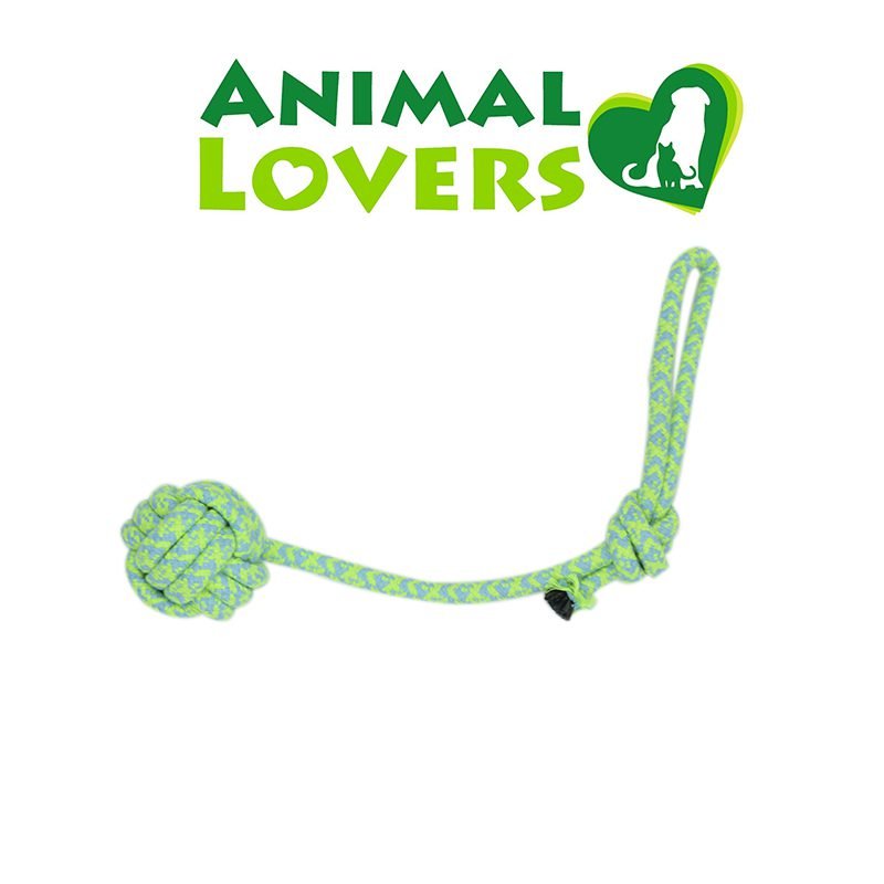 verde-4.jpg El Juguete para Perro de Cuerda es el accesorio ideal para mantener a tu mascota entretenida y activa. Diseñado para soportar juegos intensos y fomentar el ejercicio, este juguete versátil combina una cuerda resistente con una pelota, ofreciendo múltiples formas de juego. Con su color vibrante y diseño robusto, el Juguete para Perro de Cuerda es una excelente elección para proporcionar diversión y bienestar a tu perro.